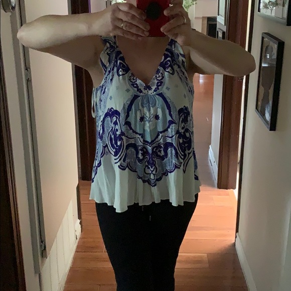 Blouses - Picture 4 of 4